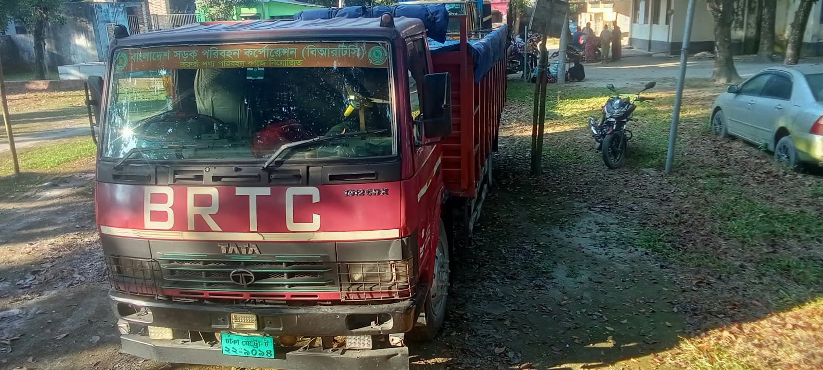 ডিমলায় অবৈধ পাথর বোঝাই ট্রাক জব্দ, মামলায় মূল হোতার নাম না থাকায় জনমনে উদ্বেগ